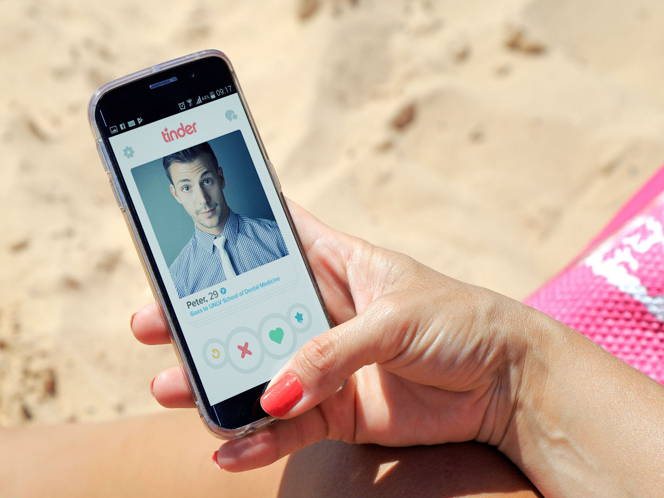 How Technology Is Hacking Love—As Well As Our Happiness