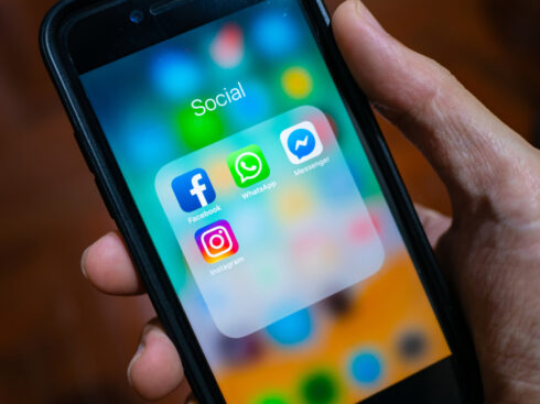 Meta Transparency Report: Over 99% Of Content Actions Taken Proactively On Facebook Summary A majority of the content that was found violating standards were flagged by the platform itself Between 1 and 31 Jan 2022, Meta received over 534 reports through the Indian grievance mechanism Among these grievances, a majority were concerning hacked accounts (141), fake profiles pretending to be someone (63) and losing page or group access (60) In accordance with the Information Technology (Intermediary Guidelines and Digital Media Ethics Code) Rules, 2021, Meta (formerly facebook) has released its India monthly report for Instagram and Facebook for the time period between January 1 and Jan 31, 2022.